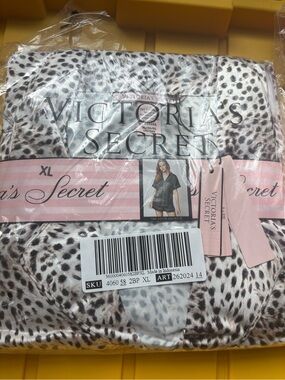 Victoria's Secret Leopard Satin Short PJ Set - NWT